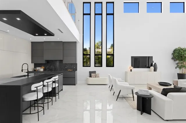 $2,961,700 | 2089 Arlington Street, Sarasota, FL 34239