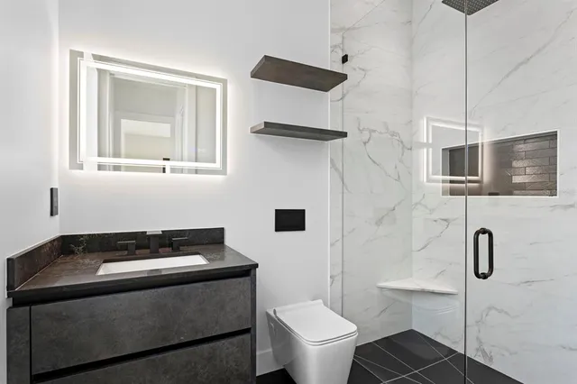 $2,961,700 | 2089 Arlington Street, Sarasota, FL 34239