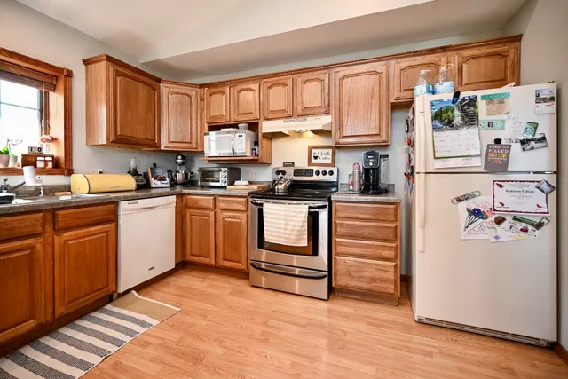 $369,000 | 17 Williams Street, Lewiston, MN 55952