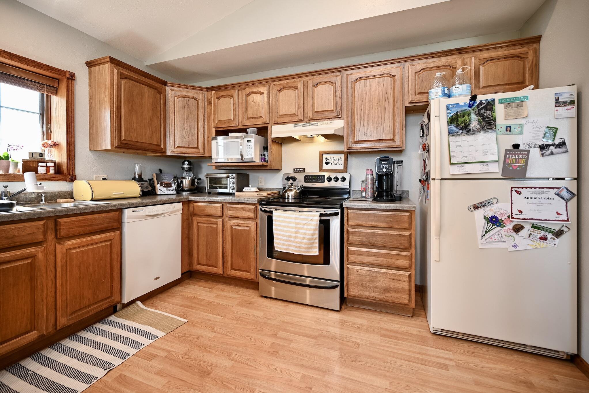 17 Williams Street Lewiston, MN 55952 - Photo 7 of 42 Kitchen II