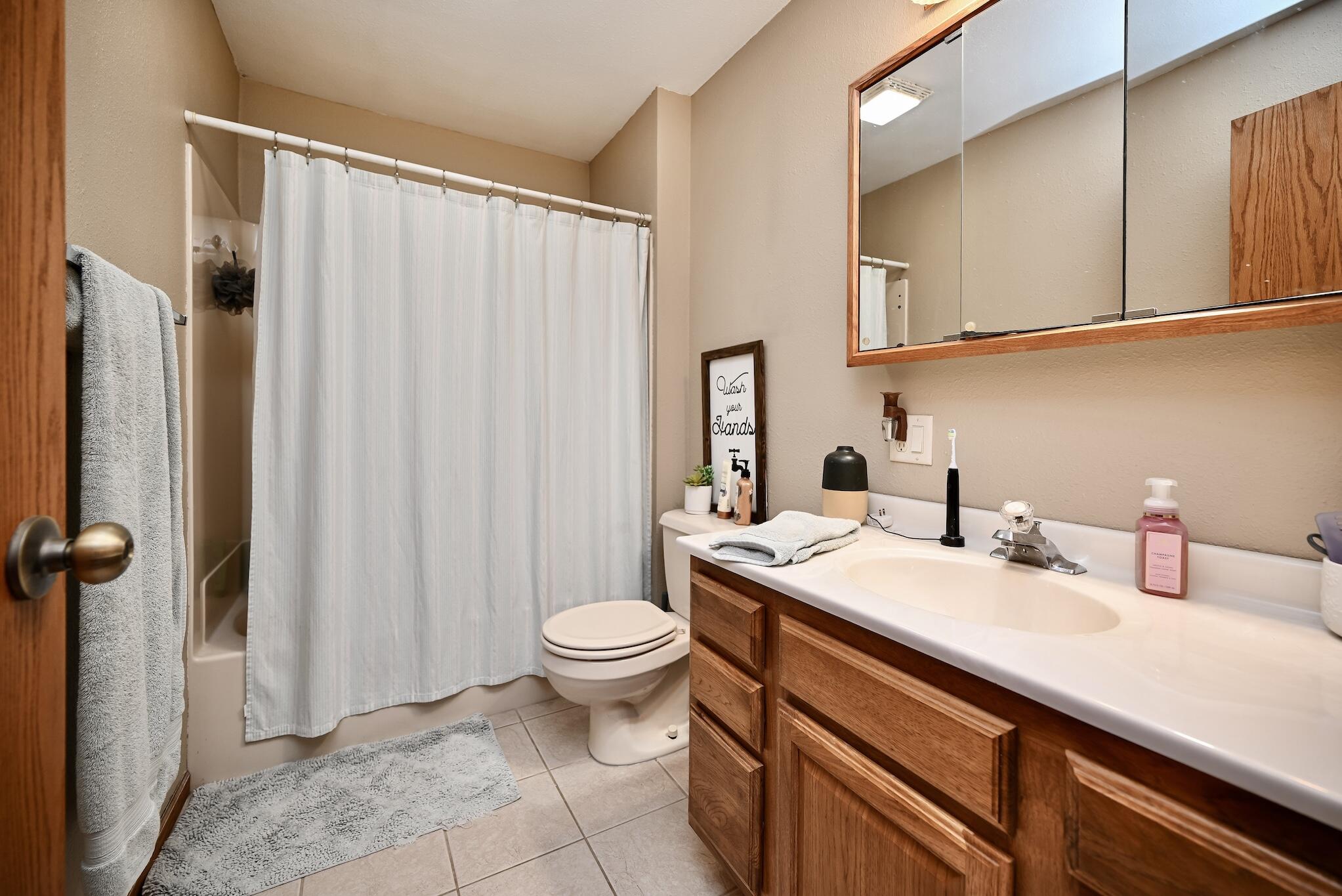 17 Williams Street Lewiston, MN 55952 - Photo 10 of 42 En Suite Bathroom
