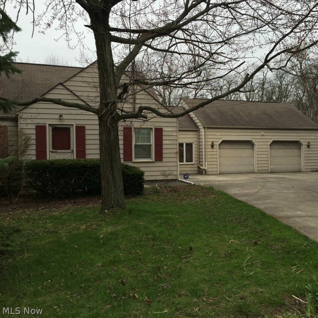 109 North Raccoon Road Youngstown, OH 44515 - Photo 1 of 24 Gallery Image 1