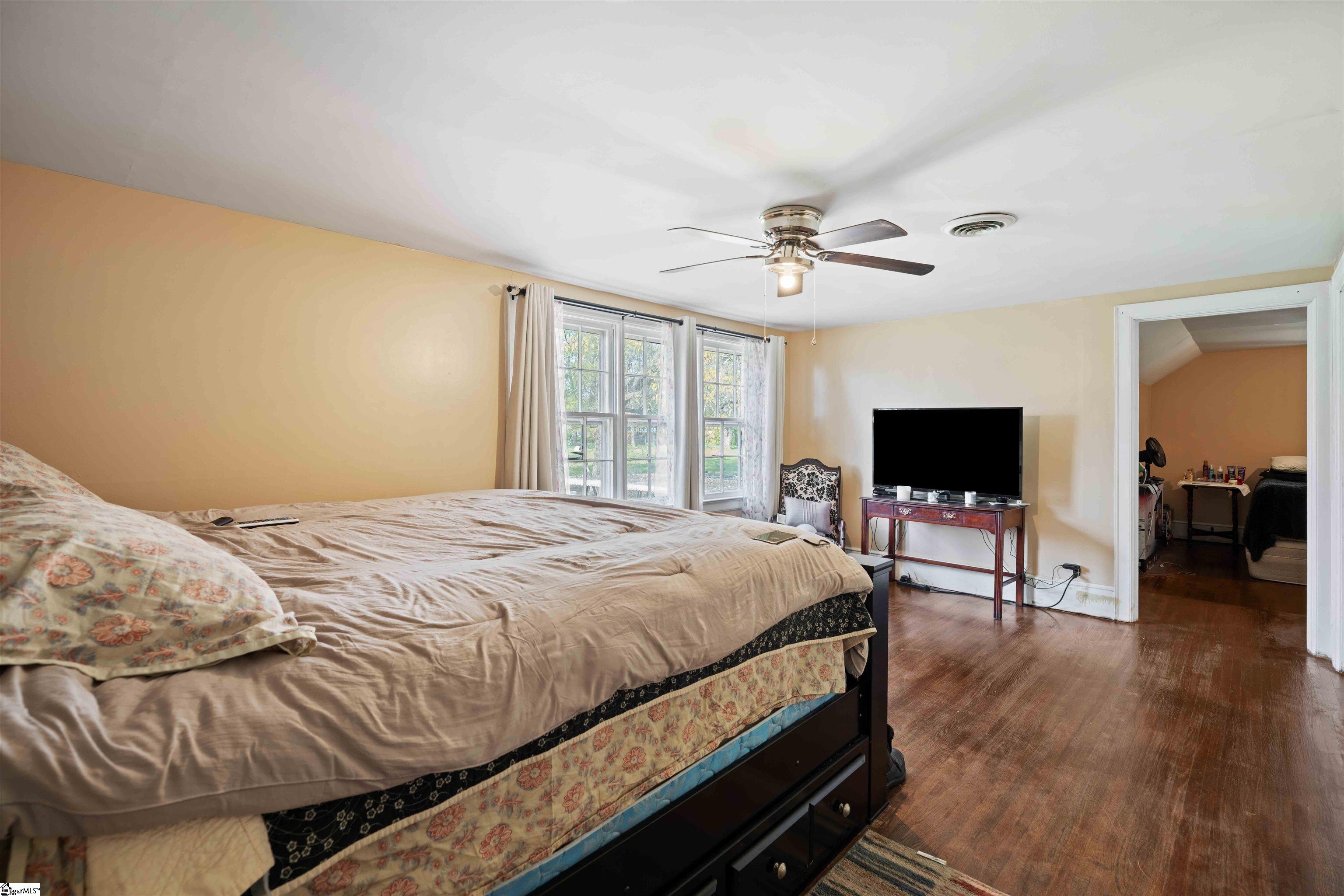 108 West Hampton Avenue Honea Path, SC 29654 - Photo 23 of 34