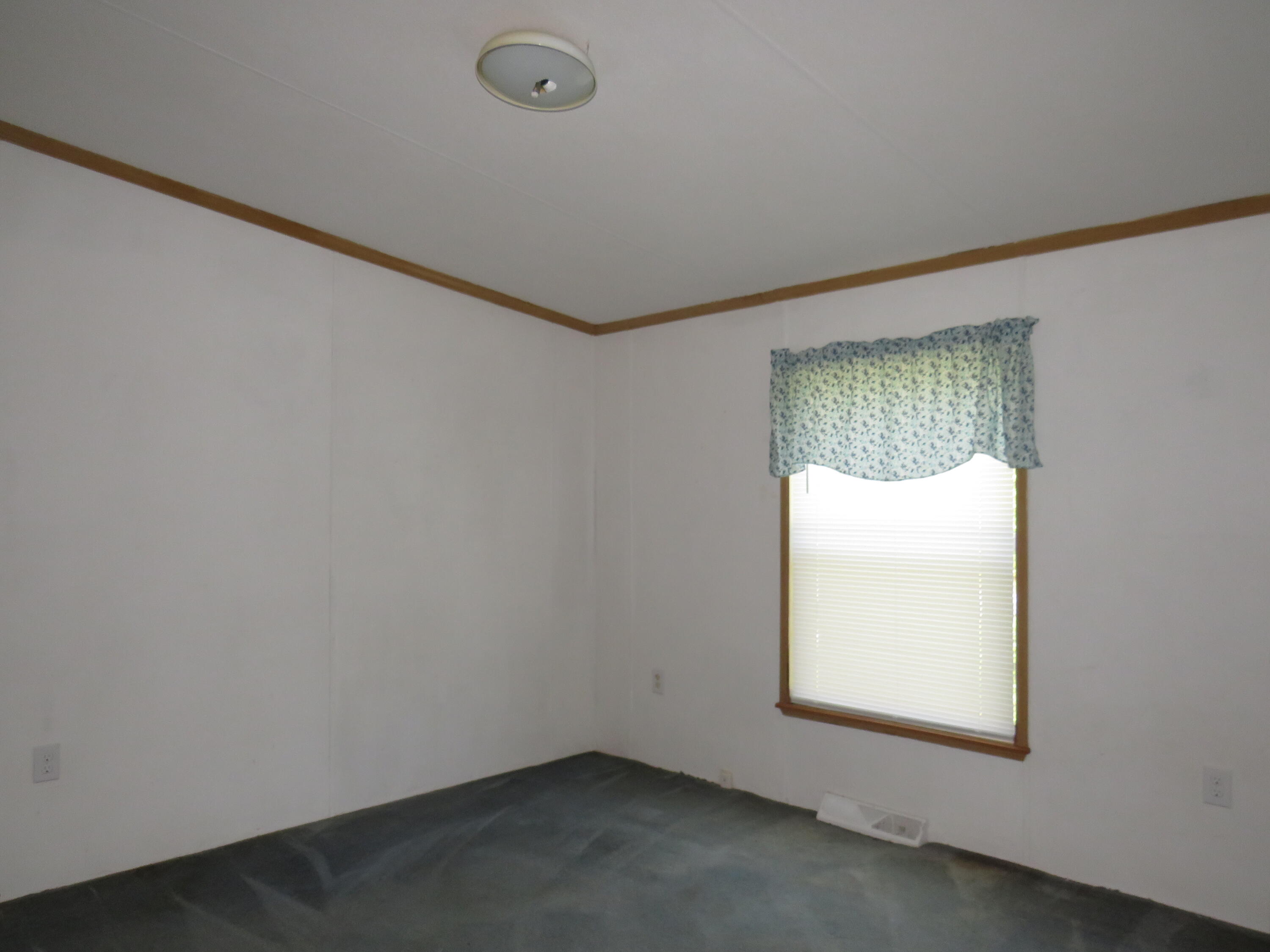 41 Kinney Woods Road Tenants Harbor, ME 04860 - Photo 11 of 20 IMG_1878