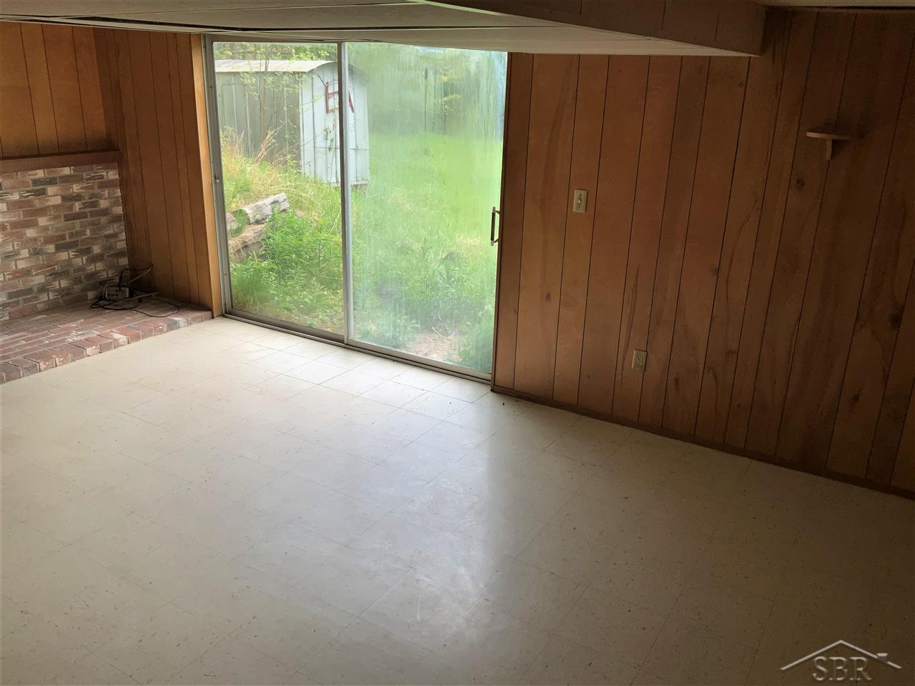 565 West Pine River Road Midland, MI 48640 - Photo 18 of 29 50042499-17.JPG