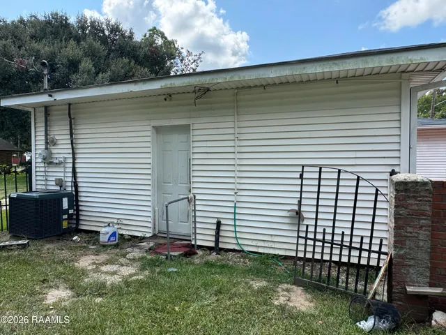 $65,000 | 413 West Jefferson Street, Ville Platte, LA 70586