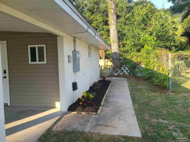 $1,425 | 115 Warwick Avenue, Pensacola, FL 32503