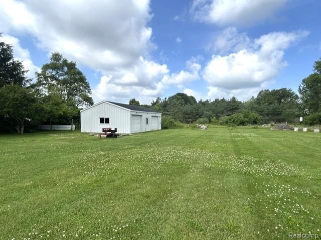 8475 Bridge Lake Road Clarkston, MI 48348 - Photo 30 of 31 Huge outbuilding