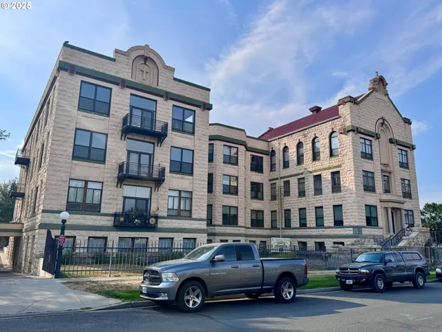 a car parked in front of a building