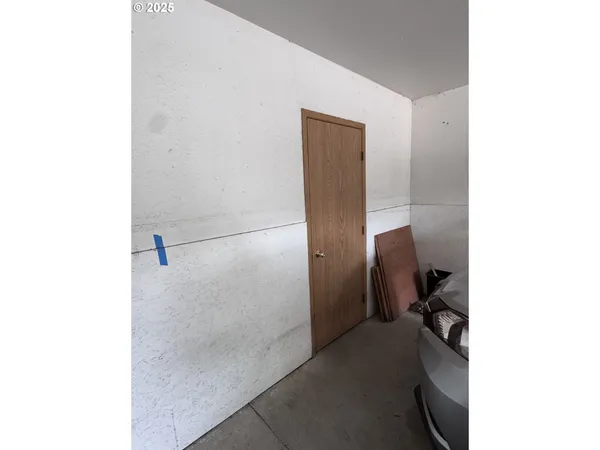 $195,000 | 2365 4th Street, Unit 207, Baker City, OR 97814