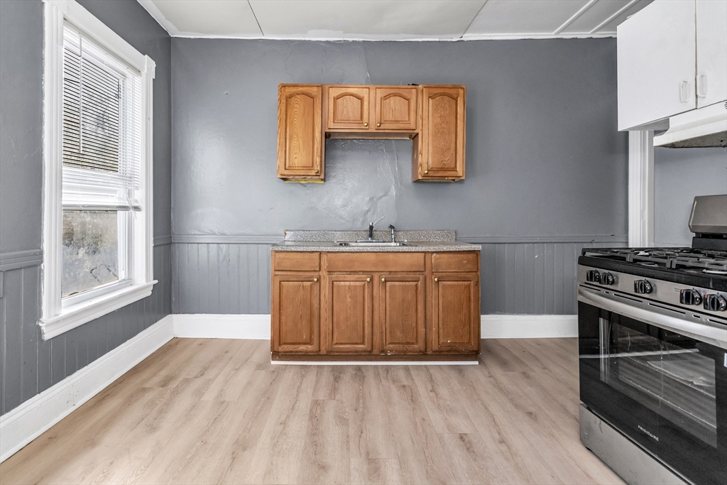 23 18th Street Lowell, MA 01850 - Photo 26 of 42