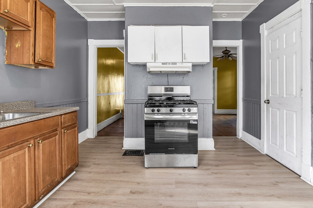 23 18th Street Lowell, MA 01850 - Photo 27 of 42