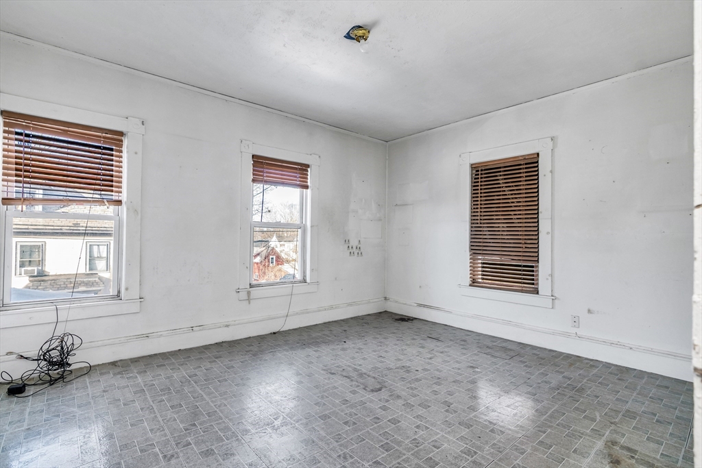 23 18th Street Lowell, MA 01850 - Photo 33 of 42