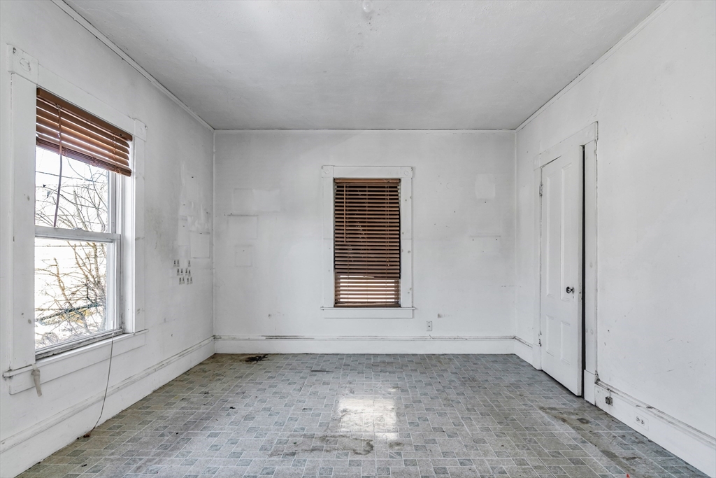 23 18th Street Lowell, MA 01850 - Photo 34 of 42