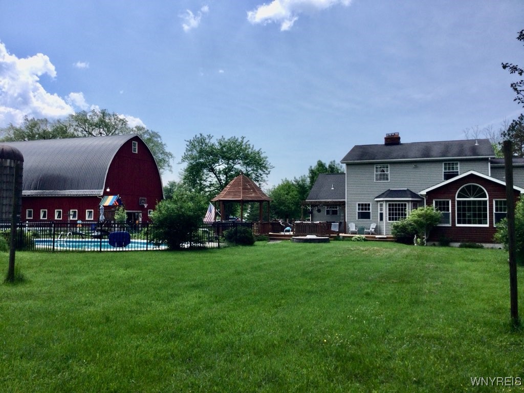 639 County Line Road Darien, NY 14004 - Photo 4 of 32