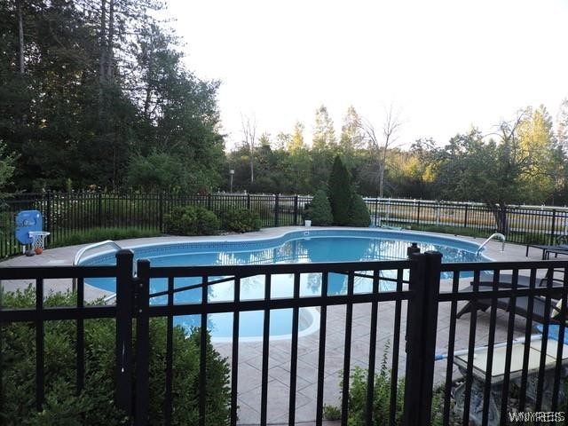 639 County Line Road Darien, NY 14004 - Photo 5 of 32