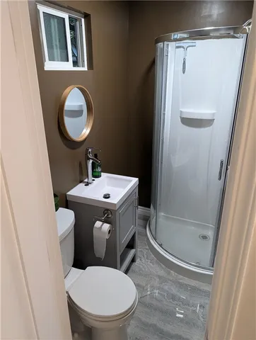 a view of entryway with a potted plant