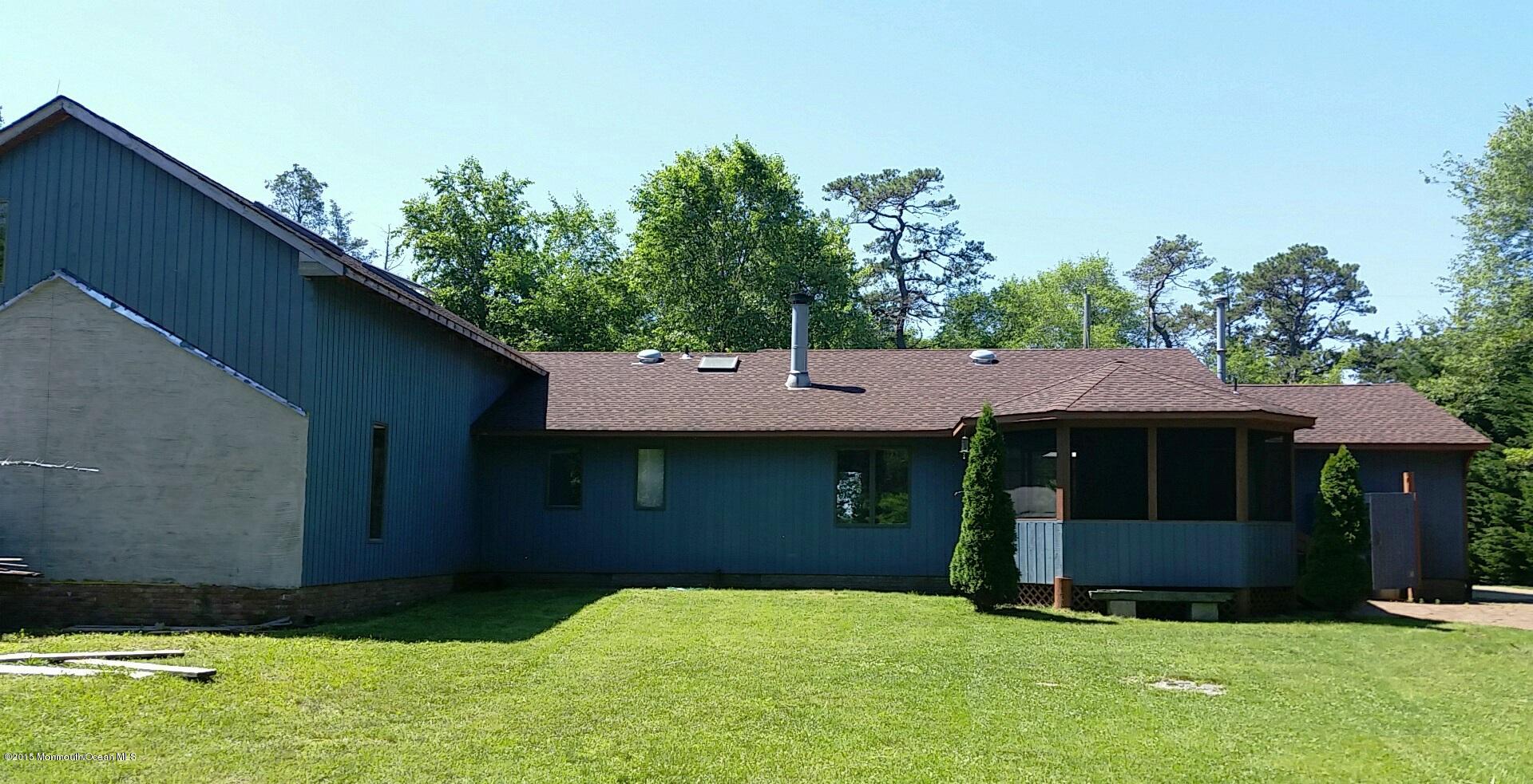 219 Harbor Inn Road Bayville, NJ 08721 - Photo 9 of 10 Subject - Rear (1)