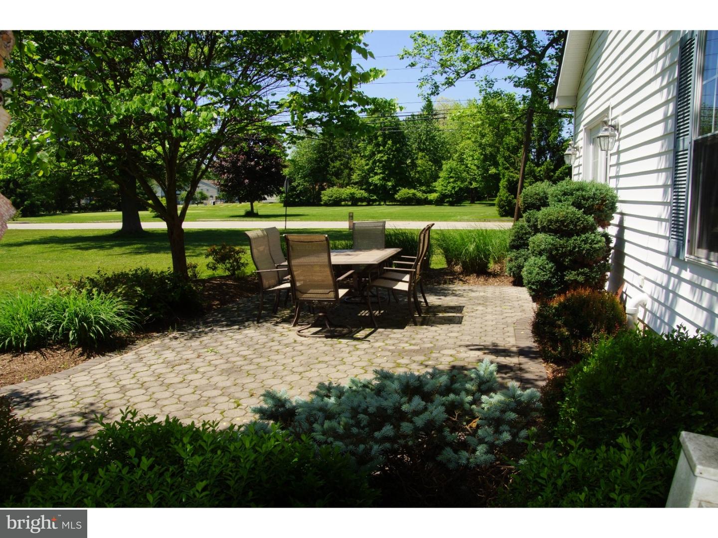 2737 East Orvilla Road Hatfield, PA 19440 - Photo 22 of 25 Patio