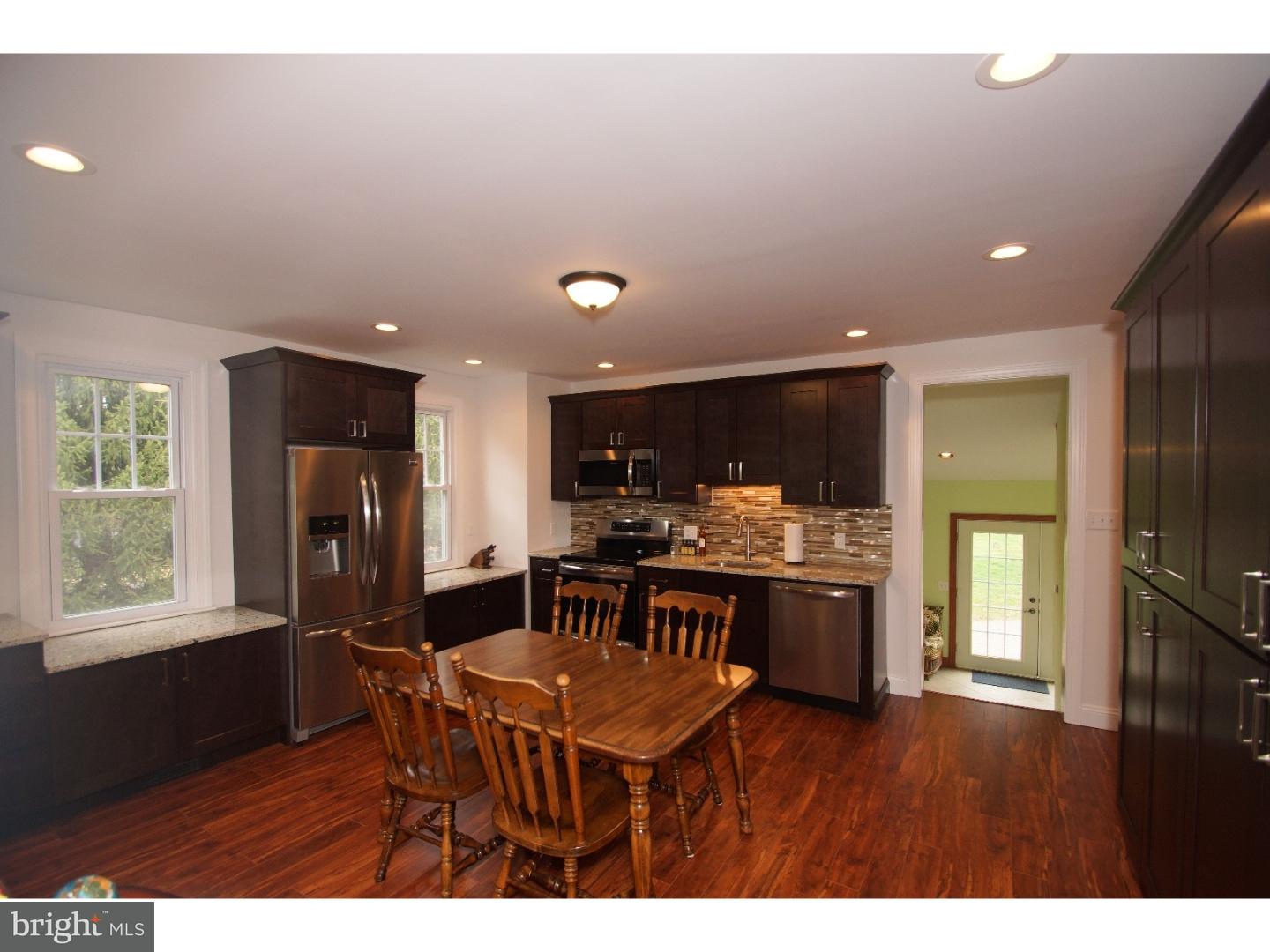 2737 East Orvilla Road Hatfield, PA 19440 - Photo 5 of 25 Kitchen