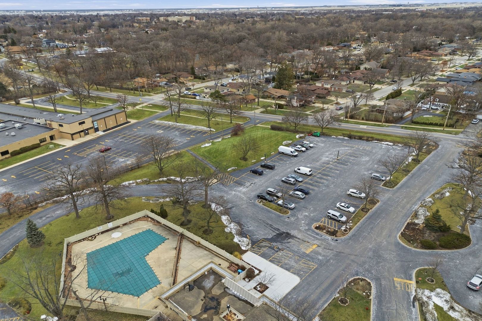 190 South Wood Dale Road, Unit 200 Wood Dale, IL 60191 - Photo 29 of 34 an aerial view of residential houses with outdoor space
