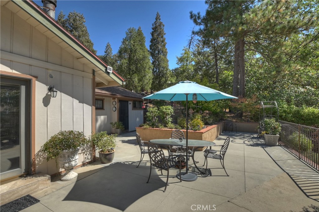 23167 Brookside Road Crestline, CA 92325 - Photo 34 of 49