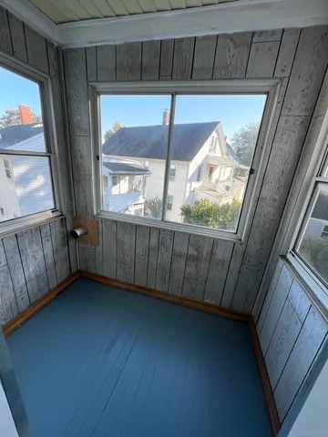 $1,595 | 532 High Street, Unit 2, Middletown, CT 06457