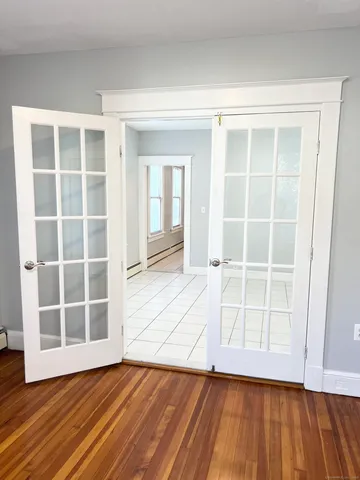 $1,595 | 532 High Street, Unit 2, Middletown, CT 06457