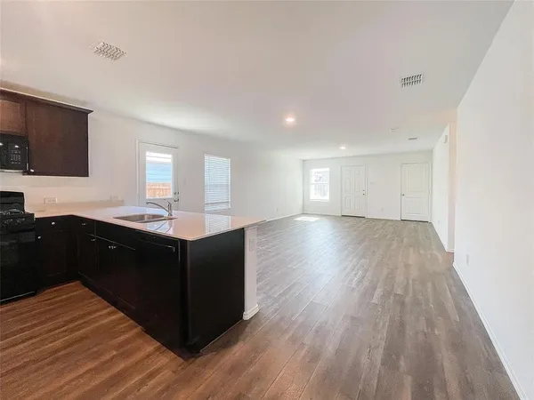 $1,950 | 7413 Jackrabbit Avenue, McKinney, TX 75071