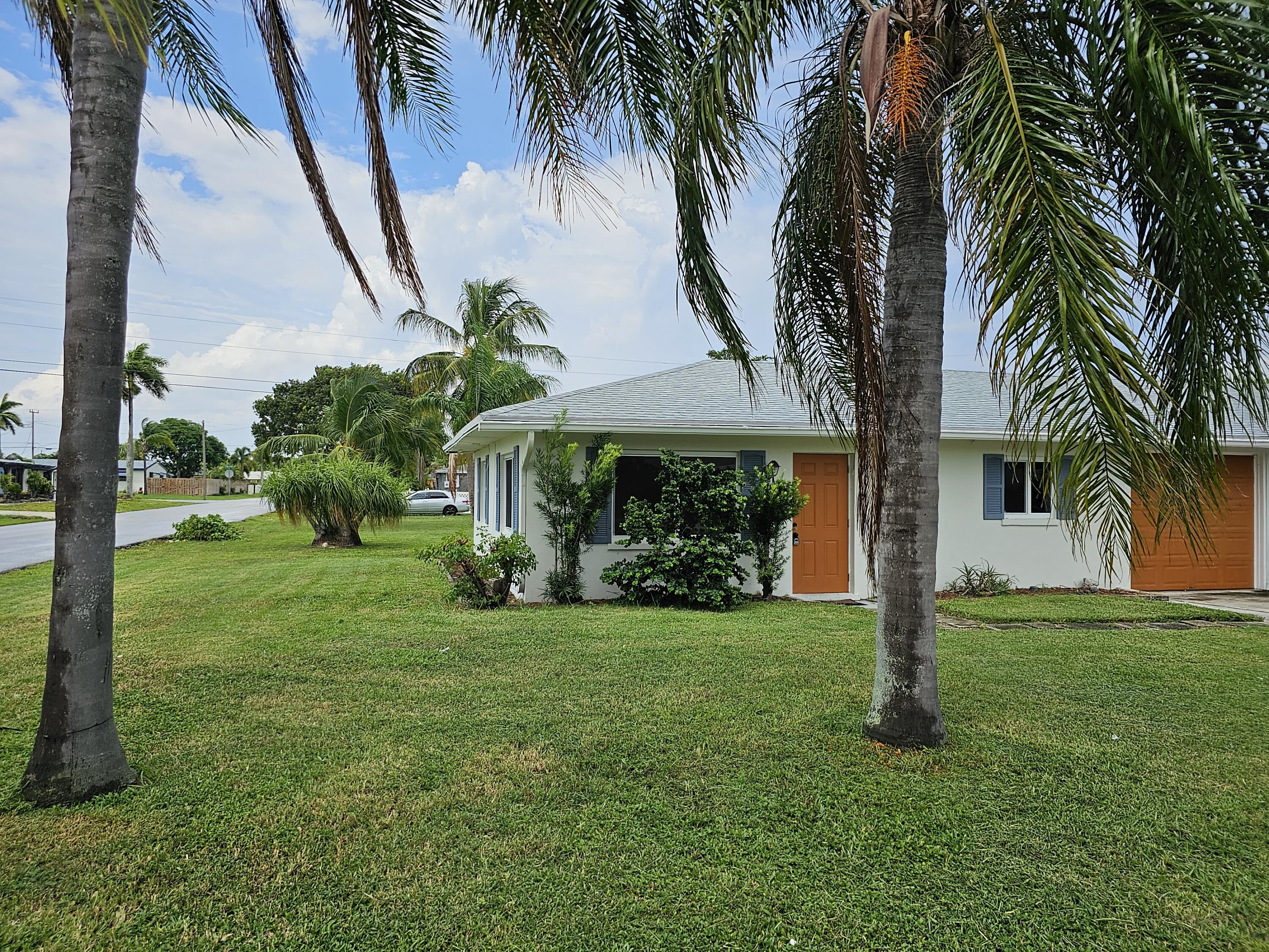 145 Southwest 8th Avenue, Unit 145 Boynton Beach, FL 33435 - Photo 2 of 11 Side View