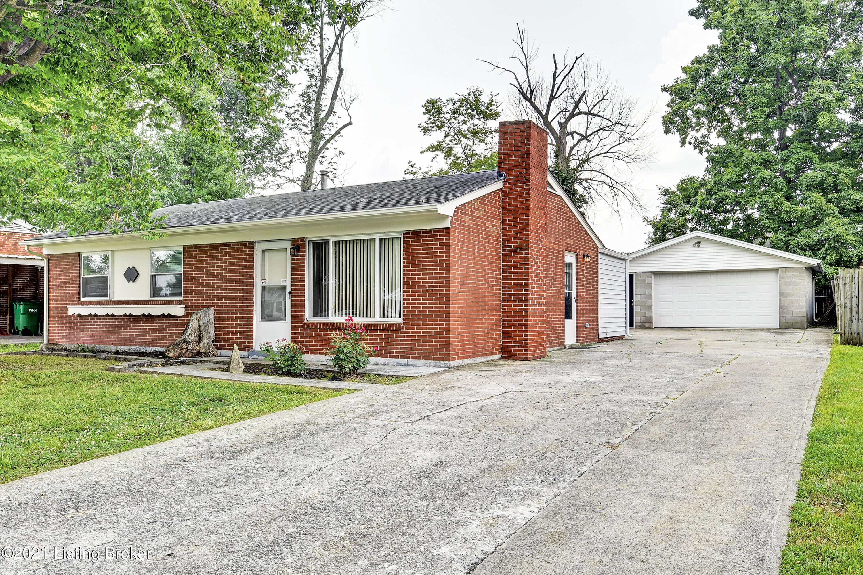 289 Dale Road Louisville, KY 40229 - Photo 24 of 25 Front