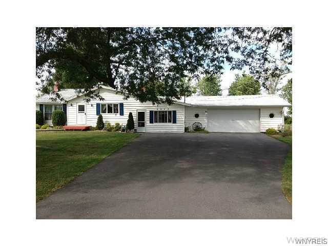 6643 Wick Road Lockport Town, NY 14094 - Photo 1 of 1 Exterior Front