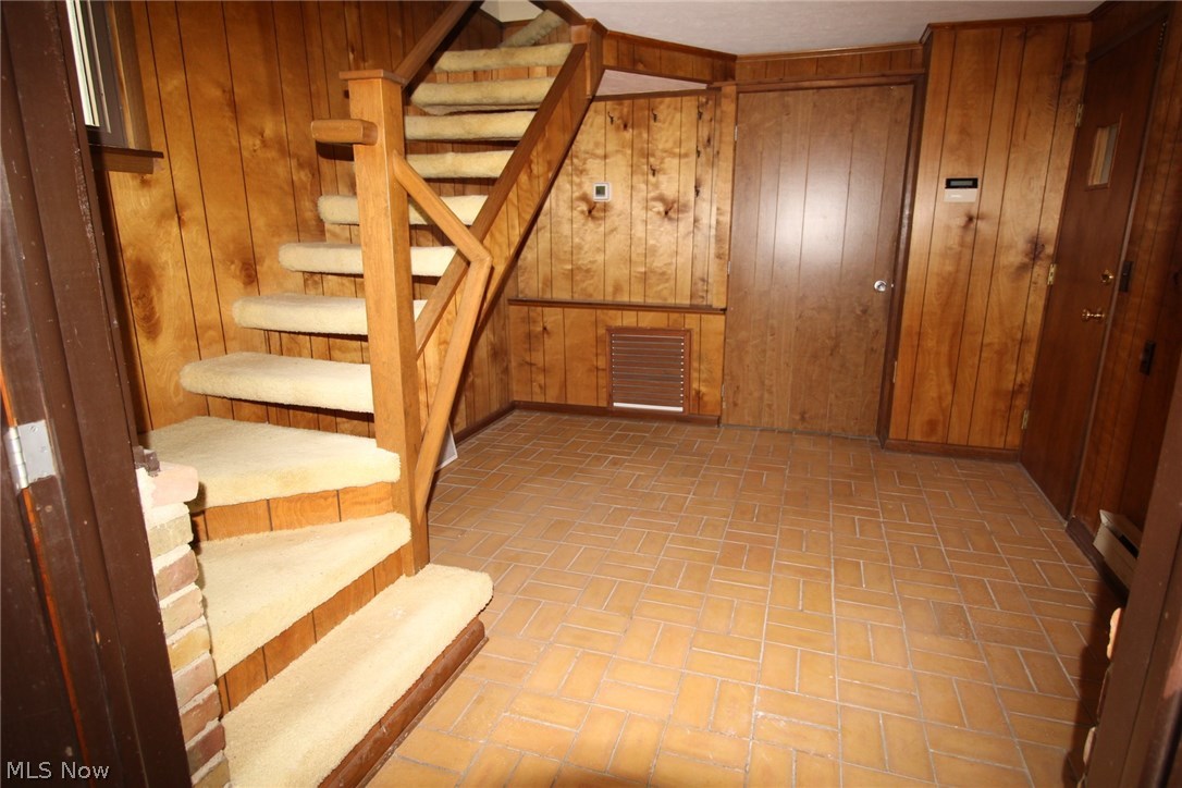 1109 Fiesta Road Southwest Dellroy, OH 44620 - Photo 15 of 31