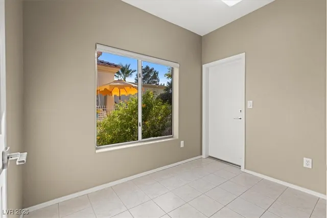 $2,495 | 2404 Spring Water Drive, Las Vegas, NV 89134