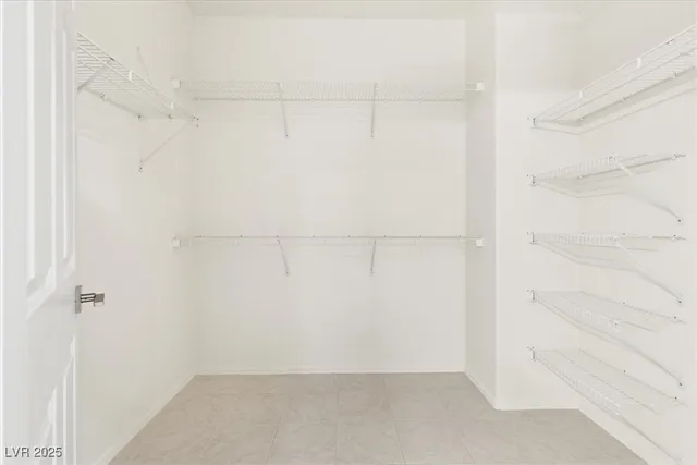 $2,495 | 2404 Spring Water Drive, Las Vegas, NV 89134