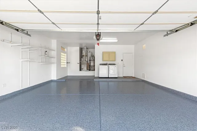 $2,495 | 2404 Spring Water Drive, Las Vegas, NV 89134