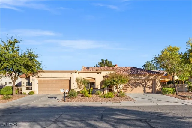 $2,495 | 2404 Spring Water Drive, Las Vegas, NV 89134