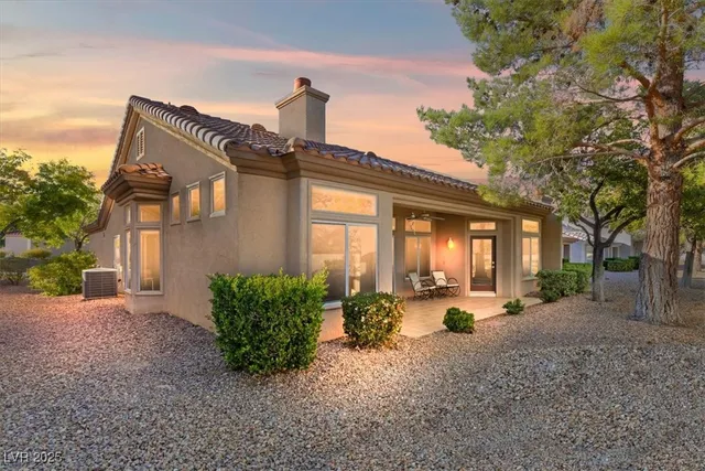 $2,495 | 2404 Spring Water Drive, Las Vegas, NV 89134