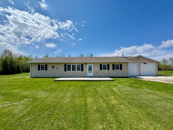 $315,000 | 37311 580th Avenue, Warroad, MN 56763