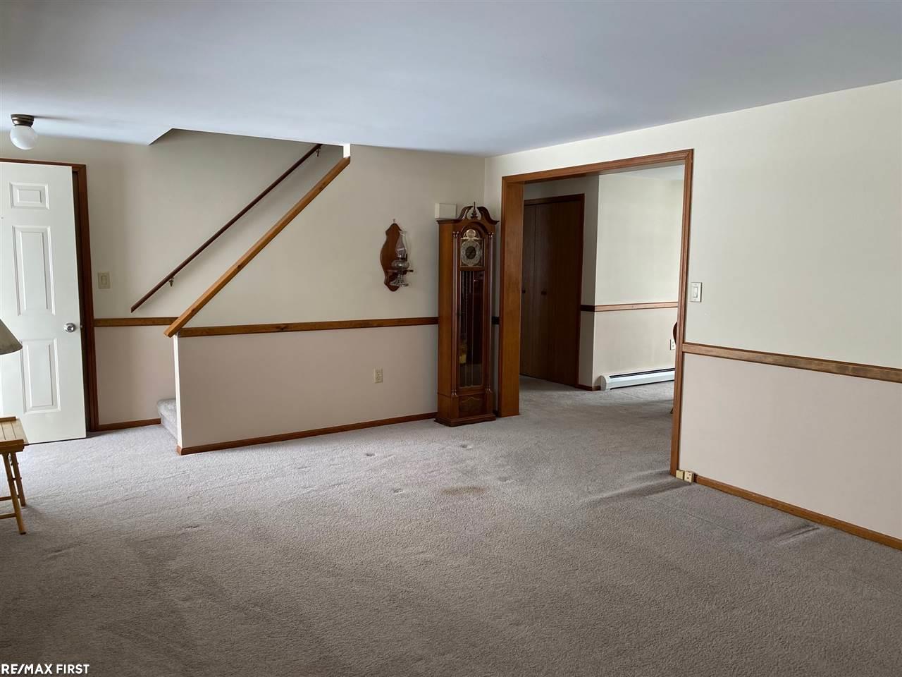 5436 Van Dyke Road Almont, MI 48003 - Photo 11 of 37 50034553-10.JPG