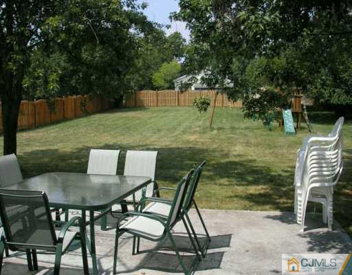 152 Ethel Road Edison, NJ 08817 - Photo 8 of 8 Gallery Image 8