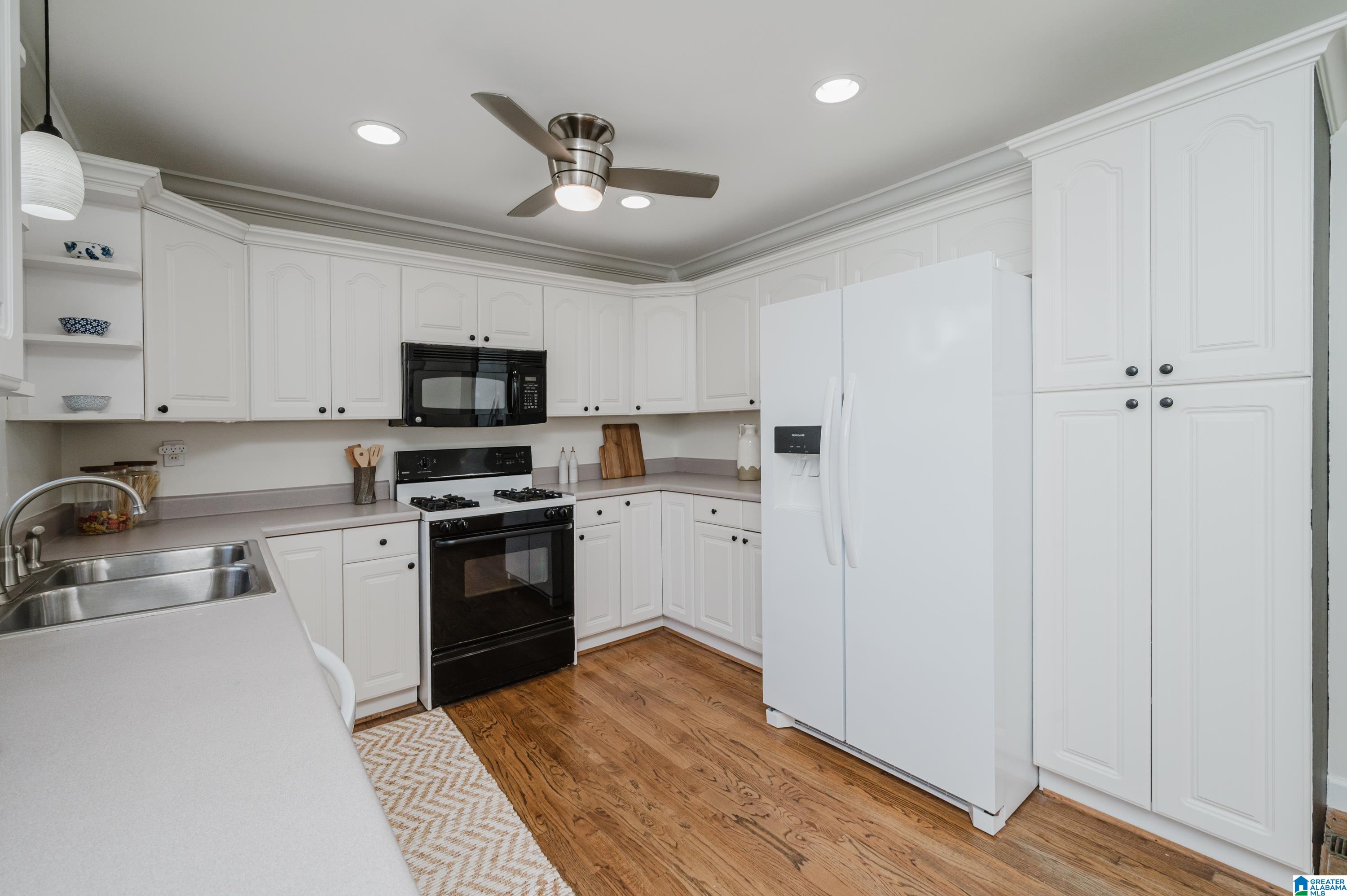 4305 Dolly Ridge Lane Vestavia Hills, AL 35243 - Photo 17 of 60
