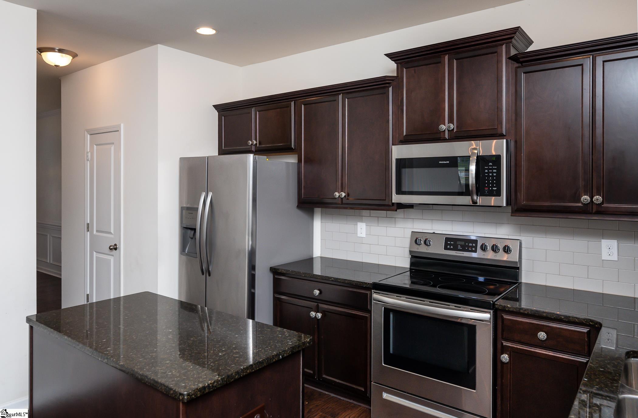 233 Addlestone Circle Fountain Inn, SC 29644 - Photo 11 of 32 Gallery Image 11