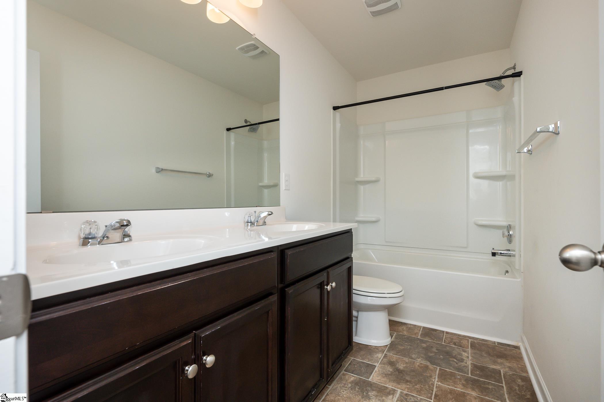 233 Addlestone Circle Fountain Inn, SC 29644 - Photo 25 of 32 Gallery Image 25