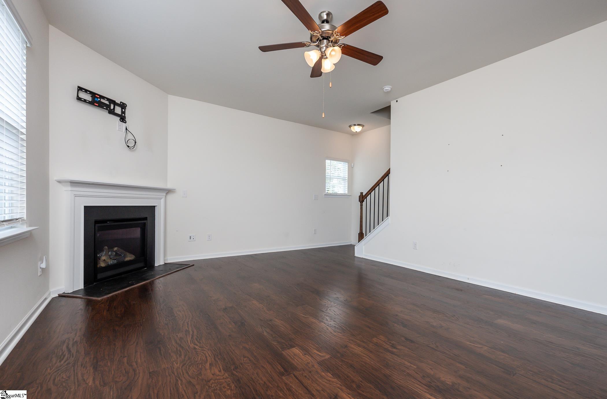 233 Addlestone Circle Fountain Inn, SC 29644 - Photo 8 of 32 Gallery Image 8