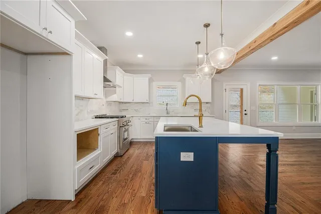 $975,000 | 52 Lake Overlook Drive, White, GA 30184