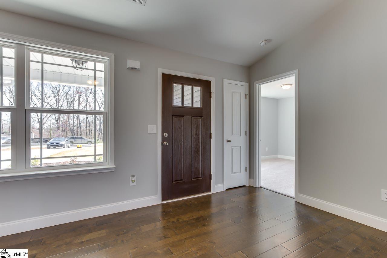 526 Reid School Road Taylors, SC 29687 - Photo 6 of 35 Gallery Image 6