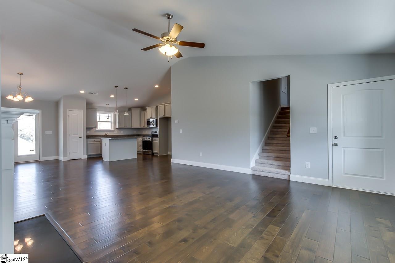 526 Reid School Road Taylors, SC 29687 - Photo 7 of 35 Gallery Image 7