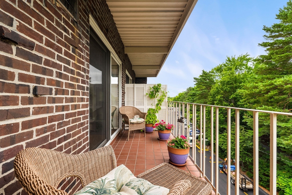 18 Hamilton Road, Unit 502 Arlington, MA 02474 - Photo 18 of 22 Gallery Image 18