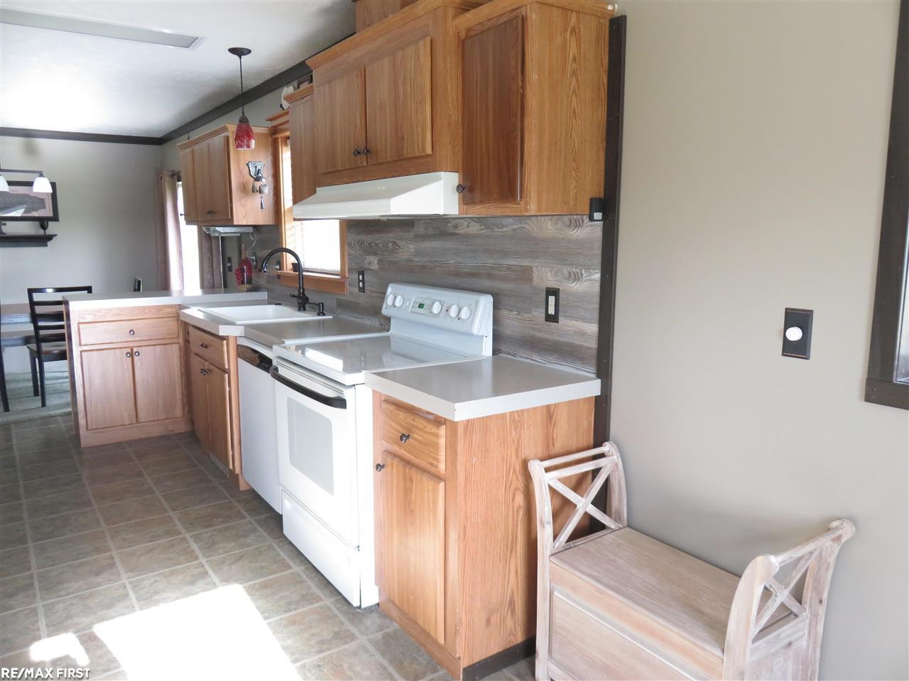 11265 Gilbert Road Memphis, MI 48041 - Photo 11 of 32